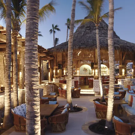 Hacienda Beach Club&Residences