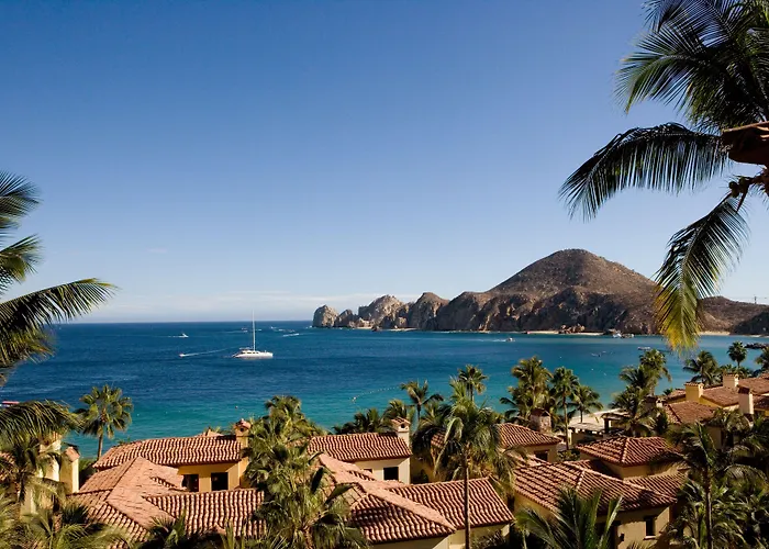 Hacienda Club & Residences
